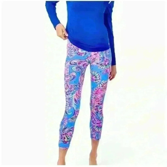 Lilly Pulitzer Pants - Lilly Pulitzer Luxletic Weekender 21" in Seasalt Blue Don't Wanna Leaf